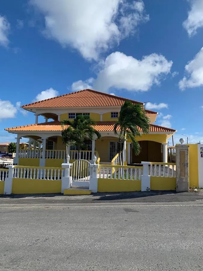 Hopi Bon Appartementen Verhuur En B&B Willemstad